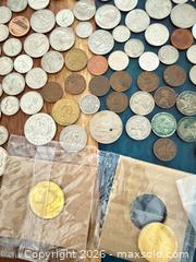MaxSold Auction: Mix coin lot  - Toronto (Ontario, Canada) SELLER MANAGED Downsizing Online Auction - Applefield Drive