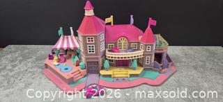 MaxSold Auction: Collectible Vintage Polly Pocket Fold-Out Dollhouse Playset with Vehicle, Lot 3 of 9 - Toronto (Ontario, Canada) PARTNER MANAGED Downsizing Online Auction - Cavotti Crescent