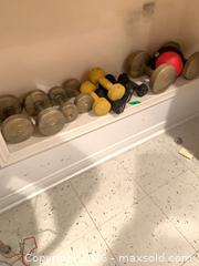 MaxSold Auction: Mixed-Weight Rubber & Vinyl Coated Dumbbells (More than 10) - Toronto (Ontario, Canada) PARTNER MANAGED Downsizing Online Auction - Cavotti Crescent