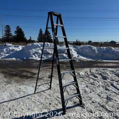 MaxSold Auction: MAXIMUM Grade 1 Fibreglass Heavy-Duty Industrial Step Ladder, 250-lb, 8-ft - Toronto (Ontario, Canada) SELLER MANAGED Reseller Online Auction -  Crouse Road (STORAGE)