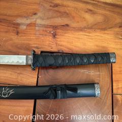 MaxSold Auction: Samurai Decorative Sword Reproduction — Wall Art/Deco - Toronto (Ontario, Canada) SELLER MANAGED Reseller Online Auction -  Crouse Road (STORAGE)