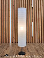 MaxSold Auction: 45" Floor Lamp w/ Rice Paper Shade New - Mississauga (Ontario, Canada) PARTNER MANAGED Reseller Online Auction -  Dundas Street East