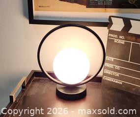MaxSold Auction: Dainolite Adrienna Accent Table Lamp - Mississauga (Ontario, Canada) PARTNER MANAGED Reseller Online Auction -  Dundas Street East