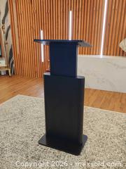 MaxSold Auction: Electric Adjustable Podium Like New - Mississauga (Ontario, Canada) PARTNER MANAGED Reseller Online Auction -  Dundas Street East