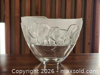 MaxSold Auction: Large Crystal Bowl - Nachtmann - Safari Elephants - Mississauga (Ontario, Canada) PARTNER MANAGED Reseller Online Auction -  Dundas Street East