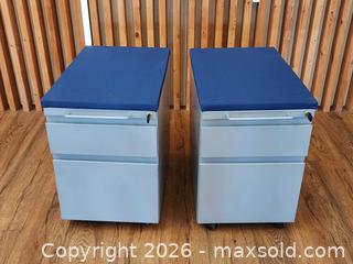 MaxSold Auction: Pair of Vintage Rolling Metal Cabinets w/ Cushion Tops - Mississauga (Ontario, Canada) PARTNER MANAGED Reseller Online Auction -  Dundas Street East