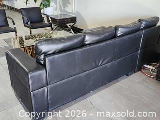 MaxSold Auction: Sectional 4 Seat Sofa Faux Leather Couch - Mississauga (Ontario, Canada) PARTNER MANAGED Reseller Online Auction -  Dundas Street East