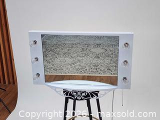 MaxSold Auction: Vanity Girl Light-up Makeup Vanity Mirror - Mississauga (Ontario, Canada) PARTNER MANAGED Reseller Online Auction -  Dundas Street East