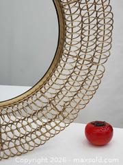 MaxSold Auction: Vintage 28" Round Gold Ring Mirror - Mississauga (Ontario, Canada) PARTNER MANAGED Reseller Online Auction -  Dundas Street East