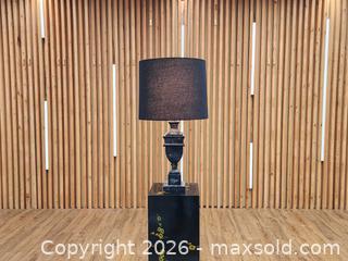 MaxSold Auction: Vintage Black Marble Table Lamp w/ New Black Shade - Mississauga (Ontario, Canada) PARTNER MANAGED Reseller Online Auction -  Dundas Street East