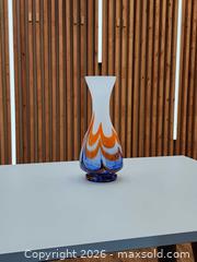 MaxSold Auction: Vintage MCM Carlo Moretti Art Glass Vase - Mississauga (Ontario, Canada) PARTNER MANAGED Reseller Online Auction -  Dundas Street East