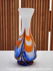 MaxSold Auction: Vintage MCM Carlo Moretti Art Glass Vase - Mississauga (Ontario, Canada) PARTNER MANAGED Reseller Online Auction -  Dundas Street East