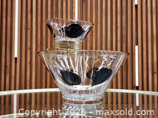 MaxSold Auction: Vintage MCM Chip & Dip Glass Serving Bowl - Mississauga (Ontario, Canada) PARTNER MANAGED Reseller Online Auction -  Dundas Street East