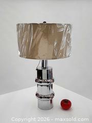 MaxSold Auction: Vintage MCM Chrome Donut Cylinder Table Lamp - Mississauga (Ontario, Canada) PARTNER MANAGED Reseller Online Auction -  Dundas Street East