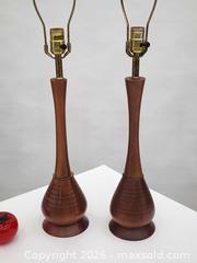 MaxSold Auction: Vintage Mid-Century Modern Pair Walnut Table Lamps - Mississauga (Ontario, Canada) SELLER MANAGED Reseller Online Auction -  Dundas Street East