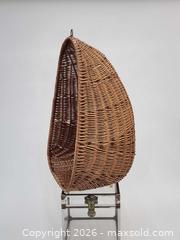MaxSold Auction: Vintage Rare 1960s MCM Hanging Wicker Egg Chair - Mississauga (Ontario, Canada) PARTNER MANAGED Reseller Online Auction -  Dundas Street East