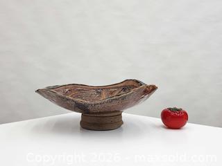 MaxSold Auction: Vintage Signed Studio Art Pottery Decorative Bowl Bird Motif - Mississauga (Ontario, Canada) PARTNER MANAGED Reseller Online Auction -  Dundas Street East