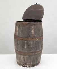 MaxSold Auction: Vintage Wood Barrel Umbrella Stand & Decorative Storage Container - Mississauga (Ontario, Canada) PARTNER MANAGED Reseller Online Auction -  Dundas Street East