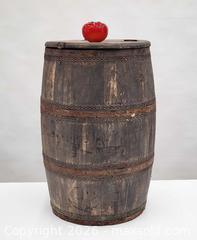 MaxSold Auction: Vintage Wood Barrel Umbrella Stand & Decorative Storage Container - Mississauga (Ontario, Canada) PARTNER MANAGED Reseller Online Auction -  Dundas Street East