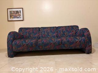 MaxSold Auction: Retro Couch - Toronto (Ontario, Canada) PARTNER MANAGED Downsizing Online Auction -  Risa Boulevard