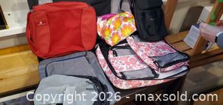 MaxSold Auction: Set of 3 packing bags, 3 misc.packing bags - all hardly or not used, 2 cosmetic bags - Ottawa (Ontario, Canada) SELLER MANAGED Downsizing Online Auction - Brennan Avenue