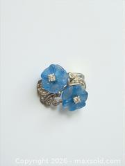 MaxSold Auction: Sterling Silver Blue Glass Floral Ring Size 7 6.93g - Esquimalt (British Columbia, Canada) PARTNER MANAGED Estate Sale Online Auction - Lampson Street