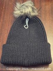 MaxSold Auction: Manitboah Toque New with Tags - Toronto (Ontario, Canada) PARTNER MANAGED Reseller Online Auction - Mcadam Avenue