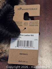 MaxSold Auction: Manitobah Leather Mittens Fur Trim New with Tag - Toronto (Ontario, Canada) PARTNER MANAGED Reseller Online Auction - Mcadam Avenue