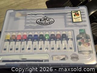 MaxSold Auction: Royal & Langnickel Oil Painting New Set – 12 Tubes with Linseed Oil, HB Pencil, Palette Knife, Brush, Pad, and Sharpener - Toronto (Ontario, Canada) PARTNER MANAGED Reseller Online Auction - Mcadam Avenue