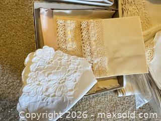 MaxSold Auction: Assorted Vintage White & Ivory Linens - Embroidery & Lace - Raleigh (North Carolina, USA) PARTNER MANAGED Downsizing Online Auction -  Tipping Circle