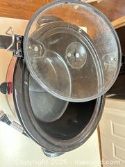 MaxSold Auction: Crock-Pot 5-6 Quart Red Slow Cooker SCCPVL600-R - Raleigh (North Carolina, USA) SELLER MANAGED Downsizing Online Auction -  Tipping Circle