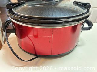 MaxSold Auction: Crock-Pot 5-6 Quart Red Slow Cooker SCCPVL600-R - Raleigh (North Carolina, USA) SELLER MANAGED Downsizing Online Auction -  Tipping Circle