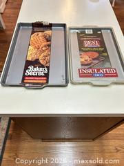 MaxSold Auction: Ekco Insulated Double Pan Vintage Baking Sheets, Large (2 pieces) - Raleigh (North Carolina, USA) PARTNER MANAGED Downsizing Online Auction -  Tipping Circle