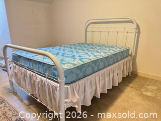 MaxSold Auction: Full Vintage Metal Bed Frame White Headboard & Footboard - Raleigh (North Carolina, USA) PARTNER MANAGED Downsizing Online Auction -  Tipping Circle
