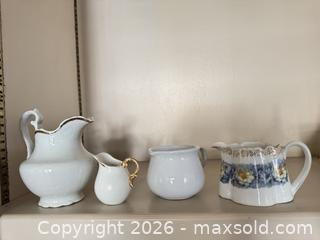 MaxSold Auction: Lot of 4 Porcelain Creamers / Small Pitchers - Raleigh (North Carolina, USA) PARTNER MANAGED Downsizing Online Auction -  Tipping Circle