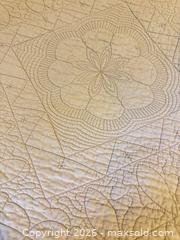 MaxSold Auction: Mushroom Gray 100% Cotton Quilted Floral/Medallion Quilt, Full/Double - Raleigh (North Carolina, USA) PARTNER MANAGED Downsizing Online Auction -  Tipping Circle