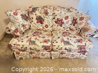 MaxSold Auction: Pennsylvania House Floral Upholstered Loveseat - Raleigh (North Carolina, USA) PARTNER MANAGED Downsizing Online Auction -  Tipping Circle