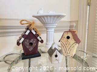MaxSold Auction: Set of 4 Rustic Cottage Tabletop Decorative Accents - Raleigh (North Carolina, USA) PARTNER MANAGED Downsizing Online Auction -  Tipping Circle