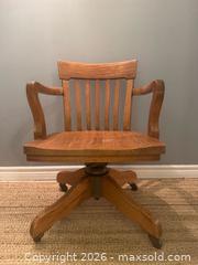 MaxSold Auction: Antique swivel banker’s chair - Toronto (Ontario, Canada) SELLER MANAGED Reseller Online Auction - Kempsell Crescent