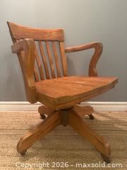 MaxSold Auction: Antique swivel banker’s chair - Toronto (Ontario, Canada) SELLER MANAGED Reseller Online Auction - Kempsell Crescent