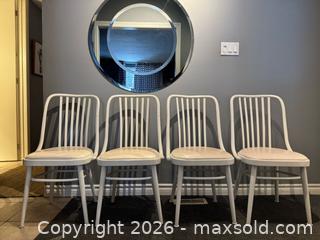 MaxSold Auction: MCM Bentwood chairs - set of 4 - Toronto (Ontario, Canada) SELLER MANAGED Reseller Online Auction - Kempsell Crescent