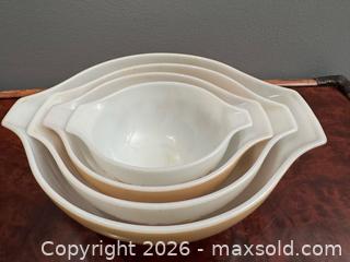 MaxSold Auction: vintage Pyrex Sandalwood Ivy Cinderella mixing bowls - set of 4 - Toronto (Ontario, Canada) SELLER MANAGED Reseller Online Auction - Kempsell Crescent
