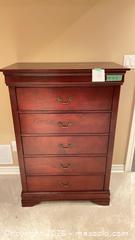 MaxSold Auction: 5 Drawer Dresser - Grimsby (Ontario, Canada) PARTNER MANAGED Downsizing Online Auction - Dorchester Drive              