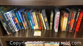 MaxSold Auction: Assorted books - Grimsby (Ontario, Canada) PARTNER MANAGED Downsizing Online Auction - Dorchester Drive              