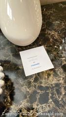 MaxSold Auction: Decor - Grimsby (Ontario, Canada) PARTNER MANAGED Downsizing Online Auction - Dorchester Drive              