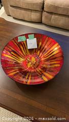 MaxSold Auction: Decorative glass bowl - Grimsby (Ontario, Canada) PARTNER MANAGED Downsizing Online Auction - Dorchester Drive              