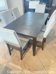 MaxSold Auction: Dining Table and Chairs - Grimsby (Ontario, Canada) PARTNER MANAGED Downsizing Online Auction - Dorchester Drive              