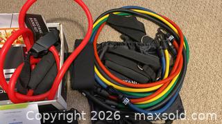 MaxSold Auction: Exercise equipment  - Grimsby (Ontario, Canada) PARTNER MANAGED Downsizing Online Auction - Dorchester Drive              