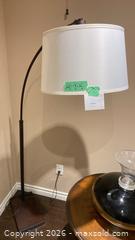 MaxSold Auction: Floor lamp - Grimsby (Ontario, Canada) PARTNER MANAGED Downsizing Online Auction - Dorchester Drive              