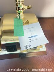 MaxSold Auction: Green Glass Shade Banker’s Lamp with Brass/Gold Base - Grimsby (Ontario, Canada) PARTNER MANAGED Downsizing Online Auction - Dorchester Drive              